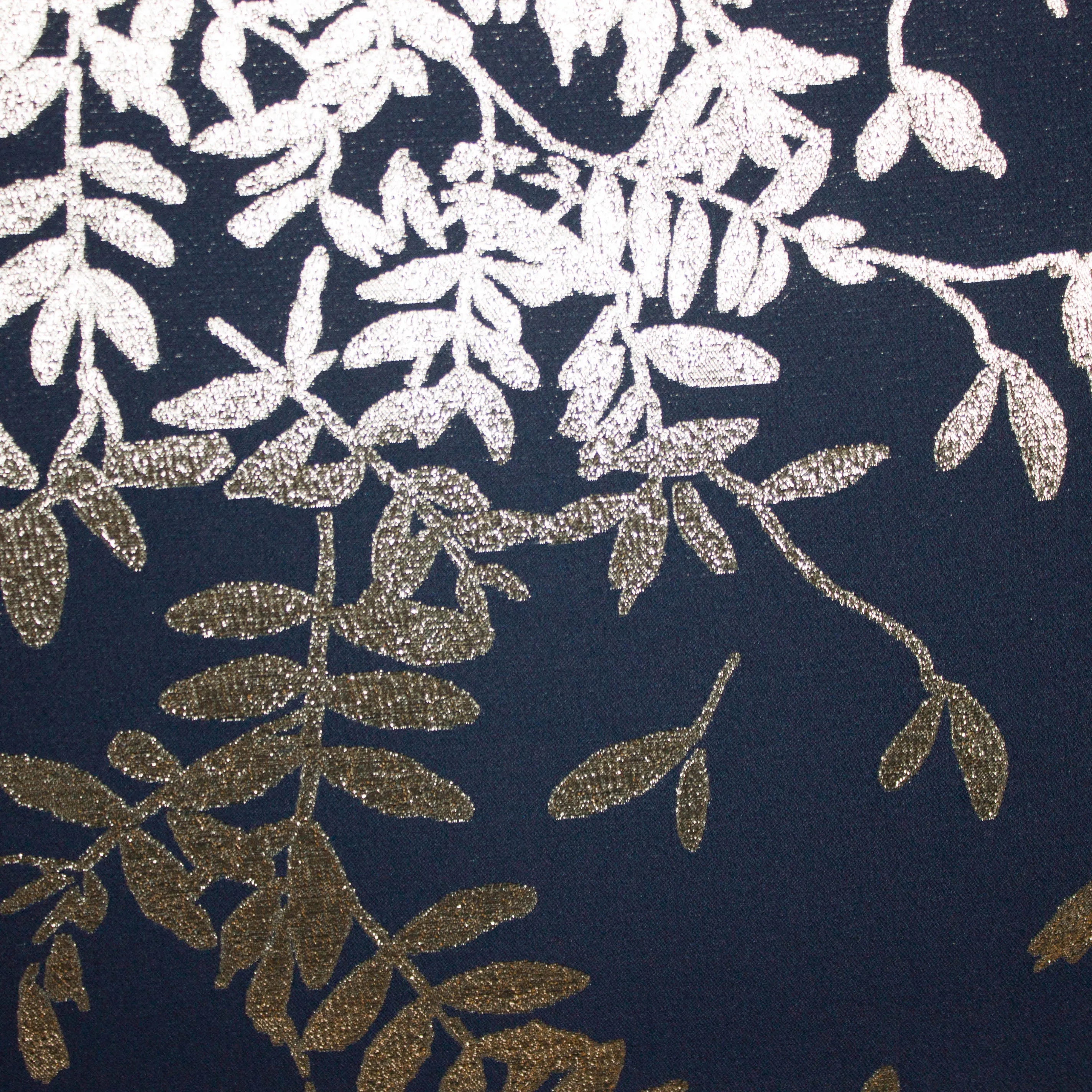 Paneel zijde jacquard blauw met zilveren blaadjes